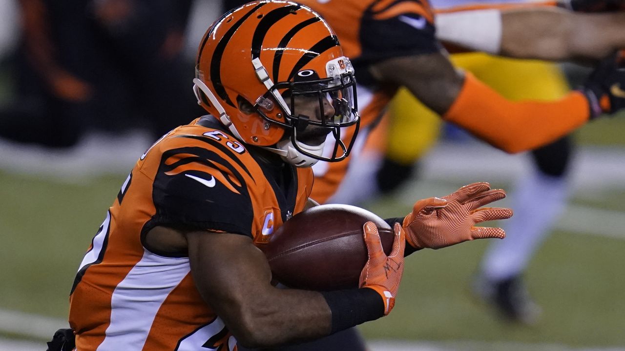 Former UNC Star Giovani Bernard Released by Cincinnati Bengals 