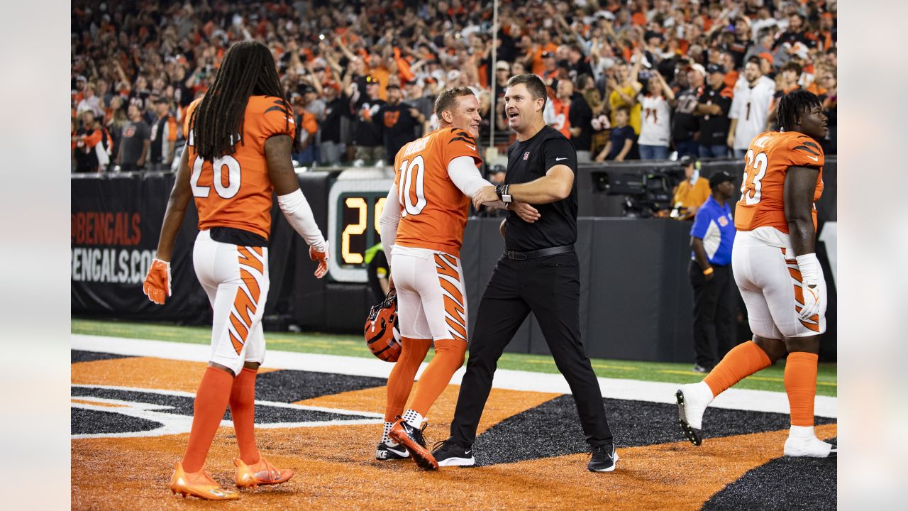 Bengals coach Zac Taylor got carded at bar after playoff win - Sports  Illustrated