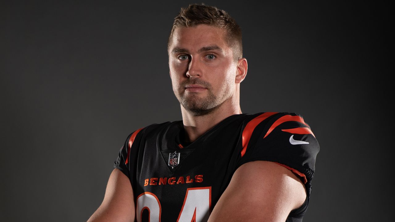 Bengals Sign Sam Hubbard To Contract Extension