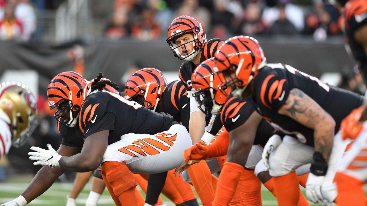 Watch: Cincinnati Bengals Defensive End Trey Hendrickson Catches Punt While  Holding Four Footballs at Pro Bowl Games - Sports Illustrated Cincinnati  Bengals News, Analysis and More