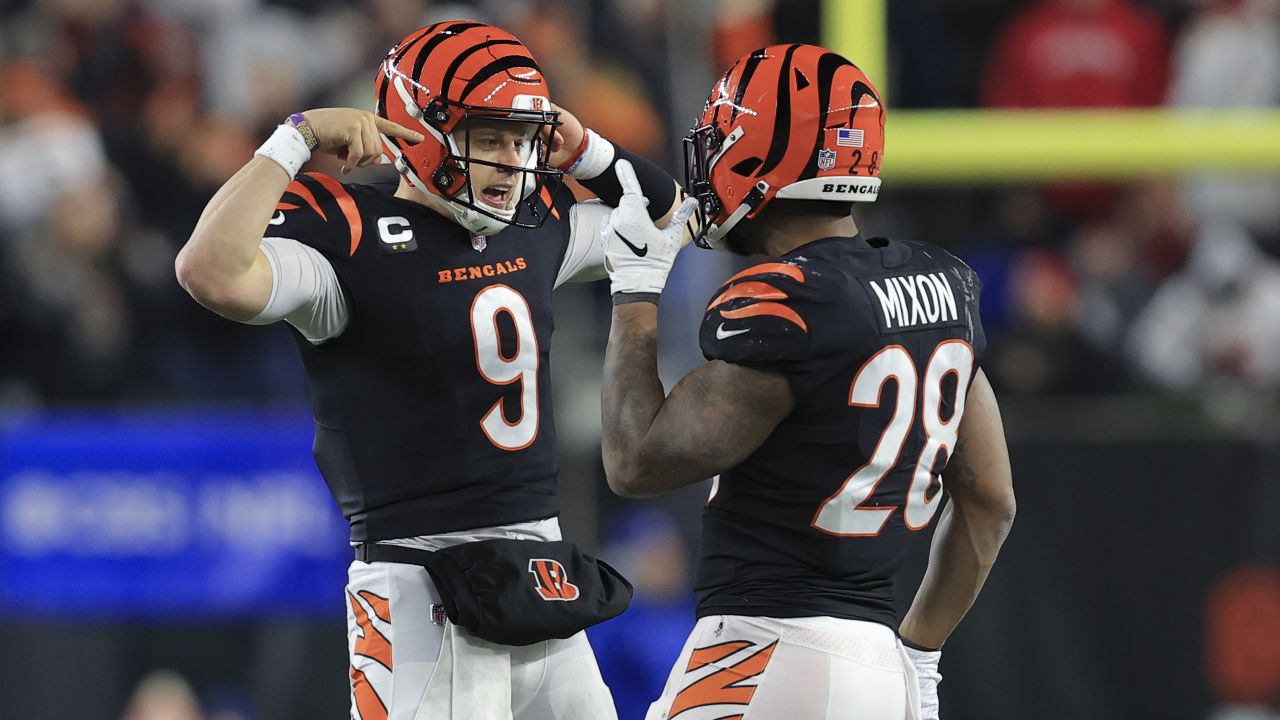 Bengals Quick Hits: Joe Burrow Tosses 3 TDs, Trey Hendrickson 3