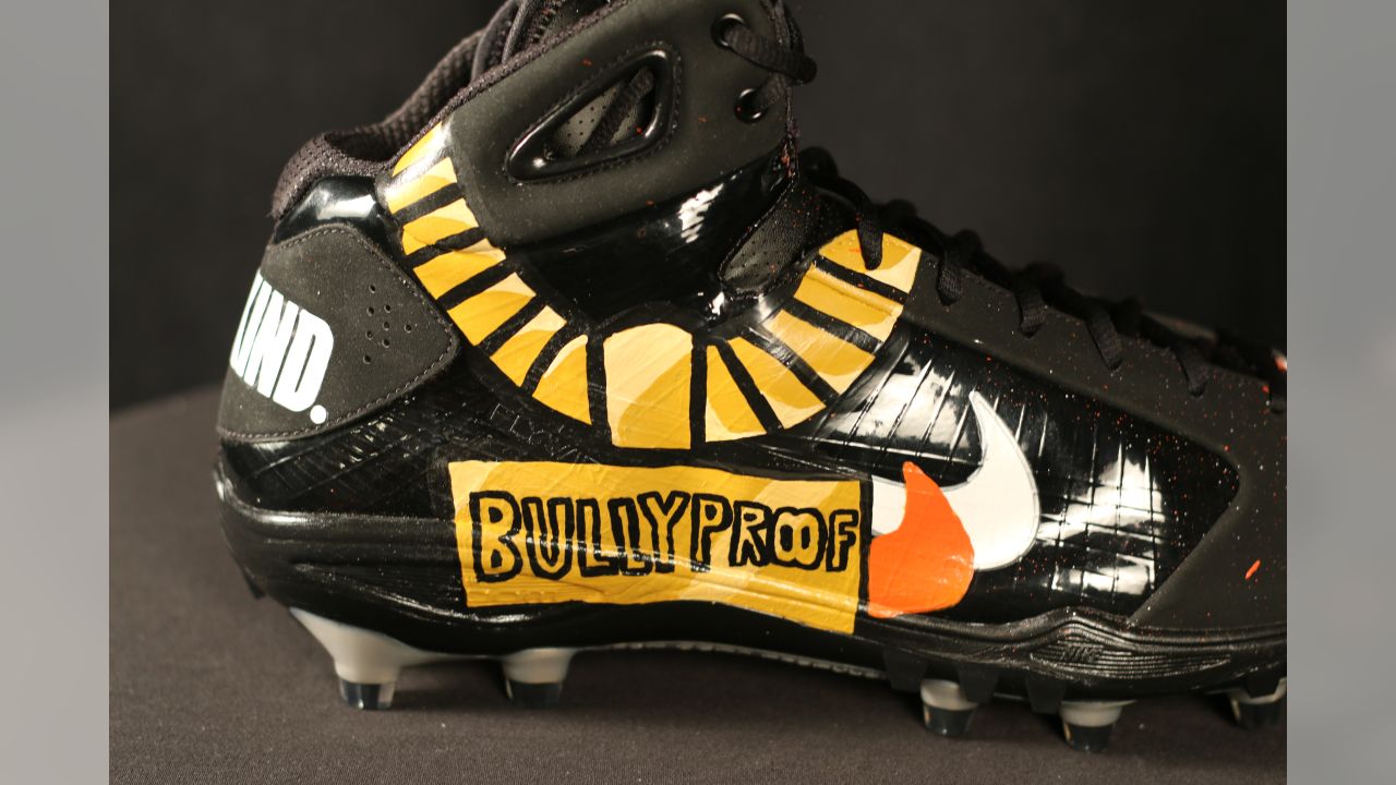 What Pros Wear: Joe Burrow's Nike Alpha Menace Elite 2 My Cause, My  Cleats Cleats - What Pros Wear