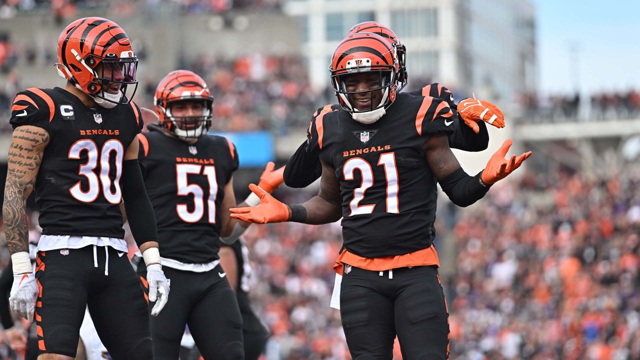 Burrow's 525 yards, 4 TDs power Bengals past Ravens 41-21