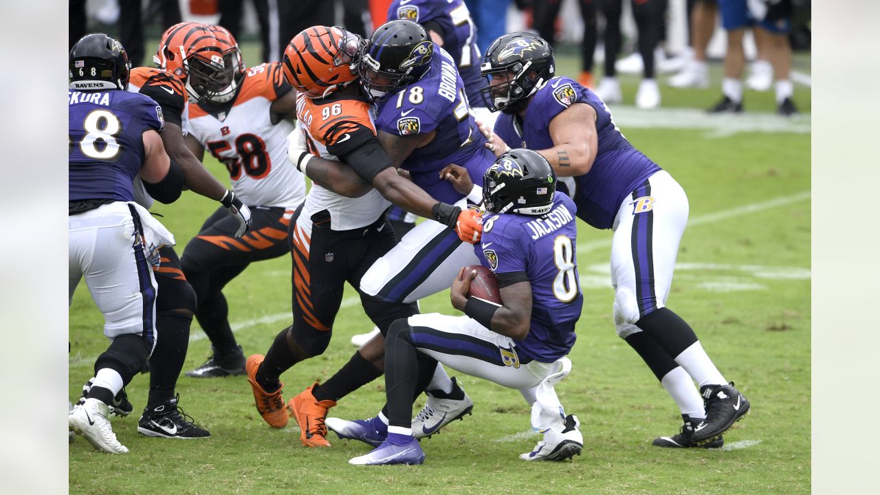 Lamar Jackson, Ravens hold on to beat Cincinnati 27-24. Bengals 0-2 for  second straight year - The San Diego Union-Tribune