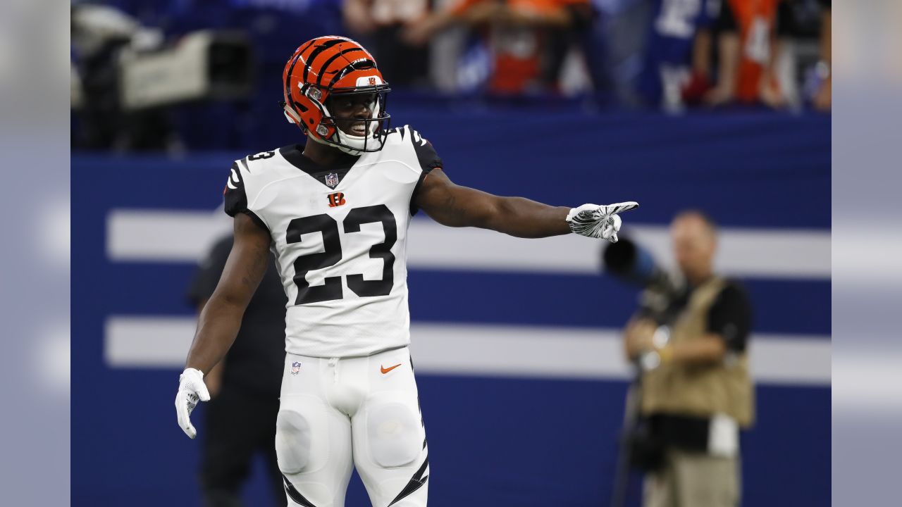 Cincinnati Bengals cornerback Darius Phillips (23) warms up before an NFL  football game against …