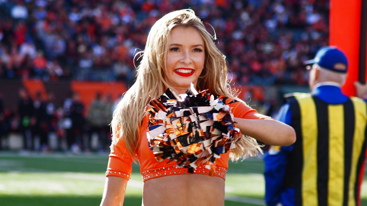 NFL Cheerleader Gameday! Bengals vs Browns 