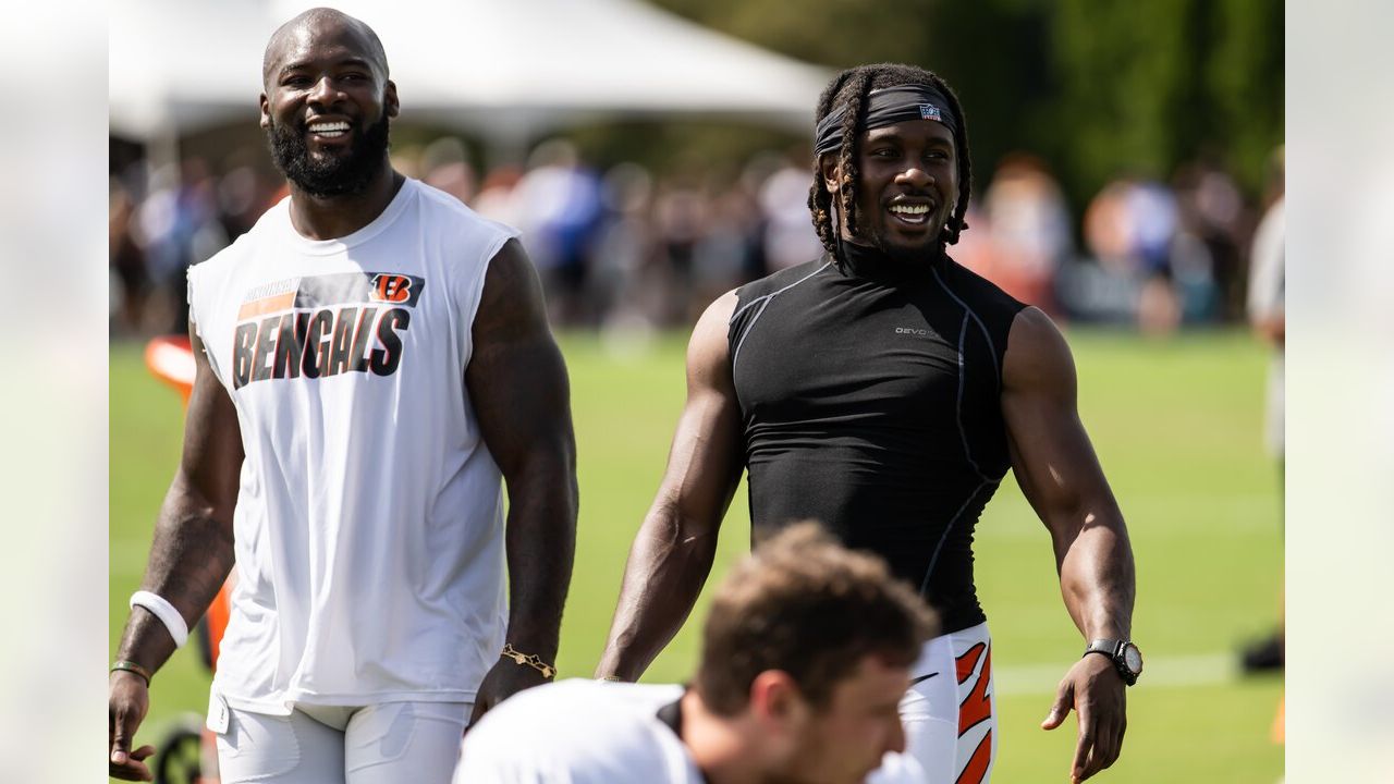 Photos: Tee Higgins rejoins Cincinnati Bengals training camp, 8/18