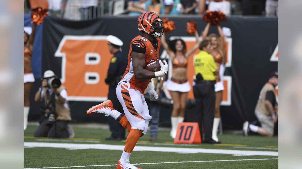 Two Defensive TDs Give Bengals Wild 27-17 Comeback Win