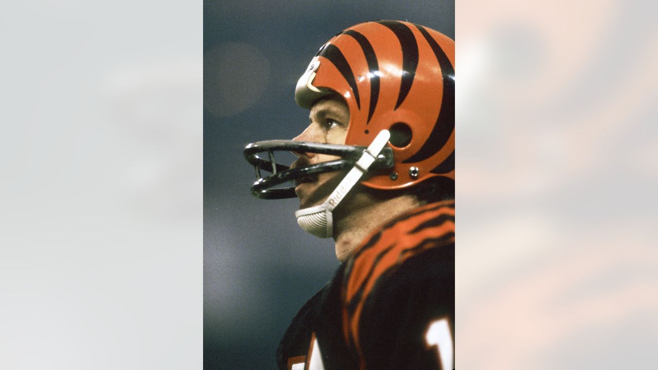 Support for former Bengals' Ken Anderson and Ken Riley exists