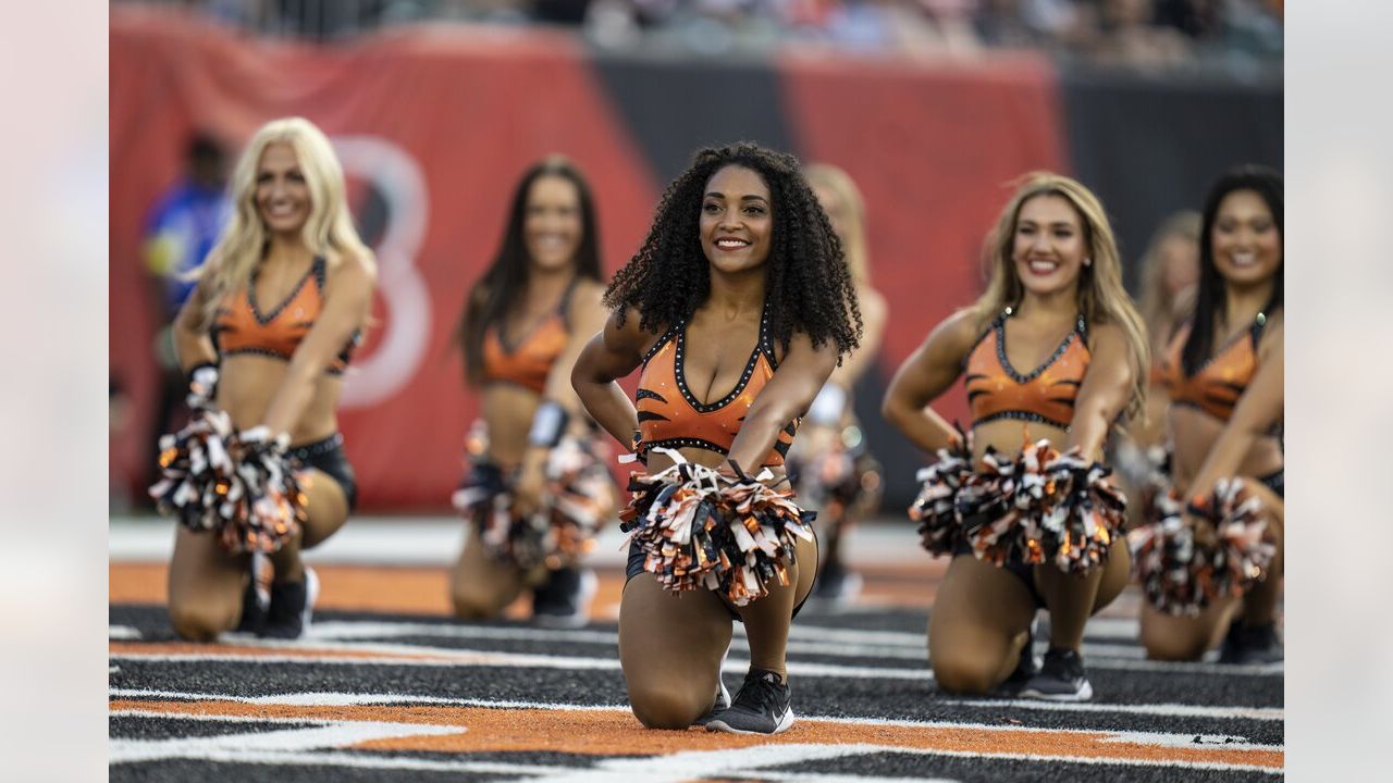 Photos  Ben-Gals Cheerleaders Take On Week 1 of the 2022 Season