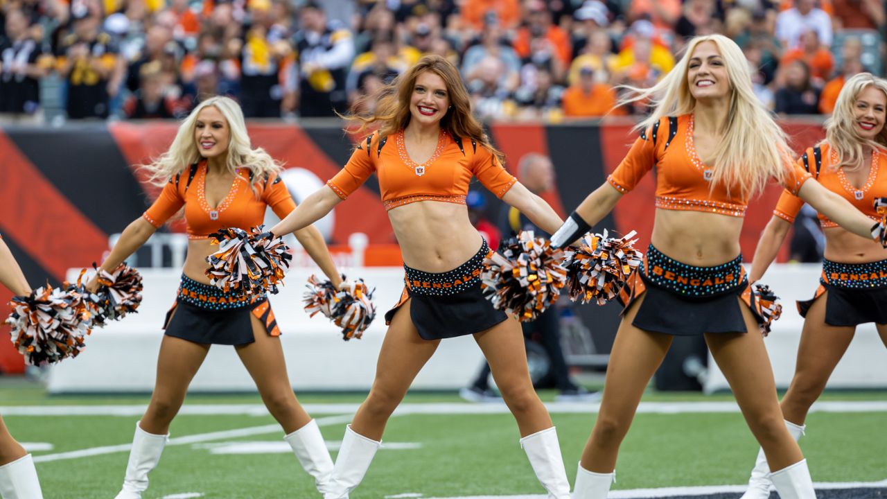 Super Bowl Bound: Ben-Gals' cheerleader Montgomery represents Bengals in  big event, News