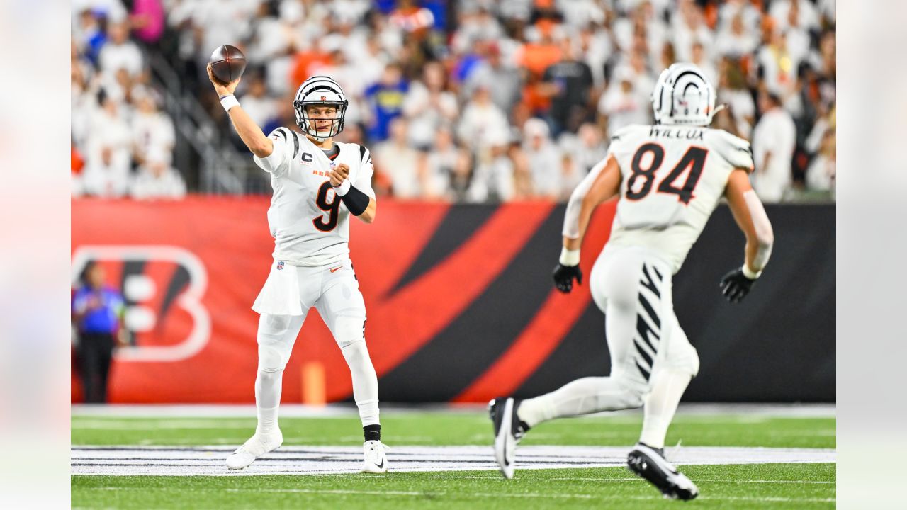 Joe Burrow is active for Bengals' game vs. Rams, throws during warmups