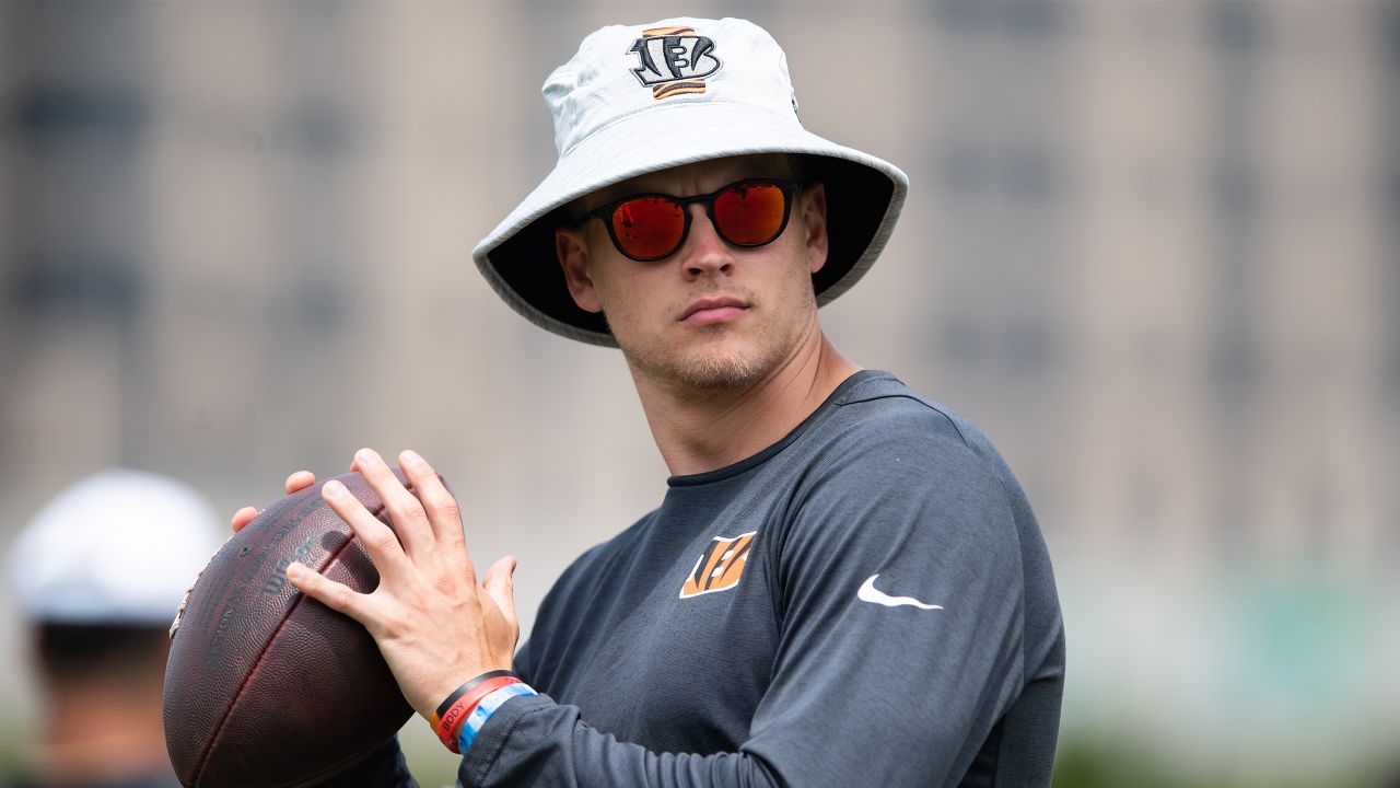 PHOTOS: Joe Burrow Rocks Bucket Hat for Gamedey