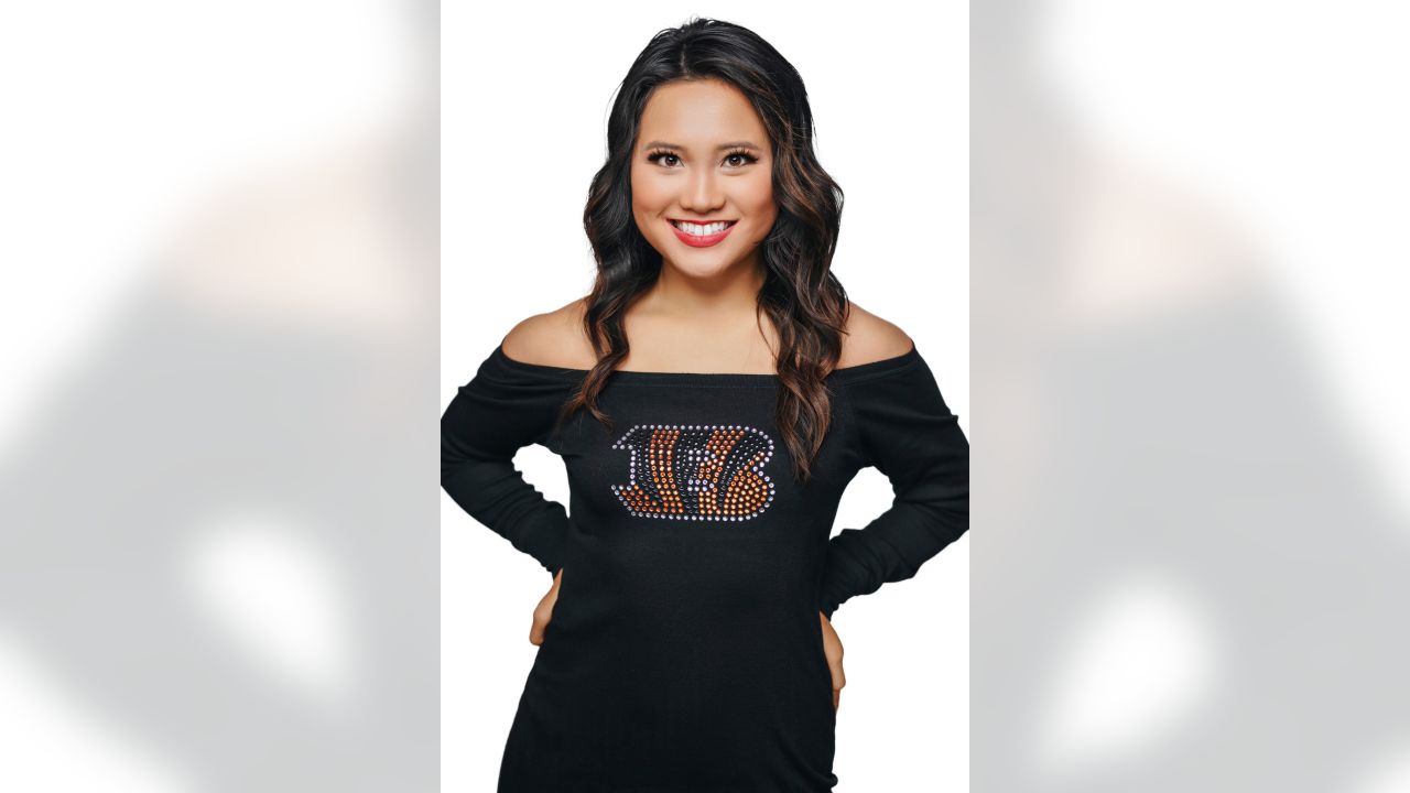 Super Bowl Bound: Ben-Gals' cheerleader Montgomery represents Bengals in  big event, News