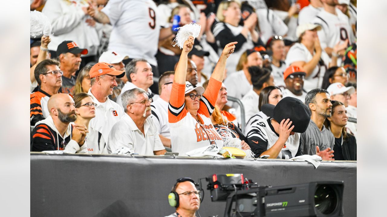 Cincinnati Bengals fans tailgate before Monday Night Football vs. Rams