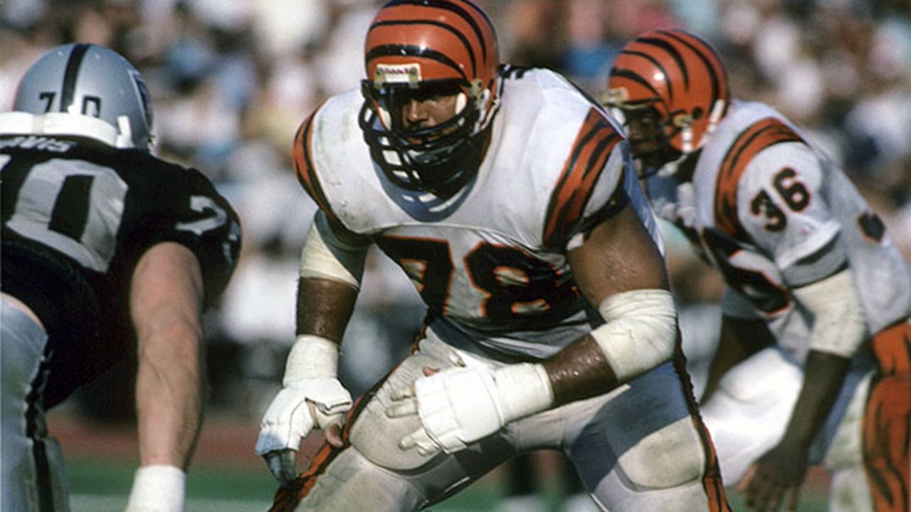 Cincinnati Bengals linebacker Keandre Jones (47) looks on during an NFL  wild-card playoff football game against the Las Vegas Raiders, Saturday,  Jan. 15, 2022, in Cincinnati. (AP Photo/Emilee Chinn Stock Photo - Alamy