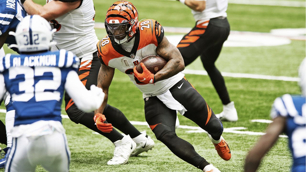 Cincinnati Bengals defensive tackle DJ Reader (98) plays during an NFL  football game against the Kansas City Chiefs, Sunday, Dec. 4, 2022, in  Cincinnati. (AP Photo/Jeff Dean Stock Photo - Alamy