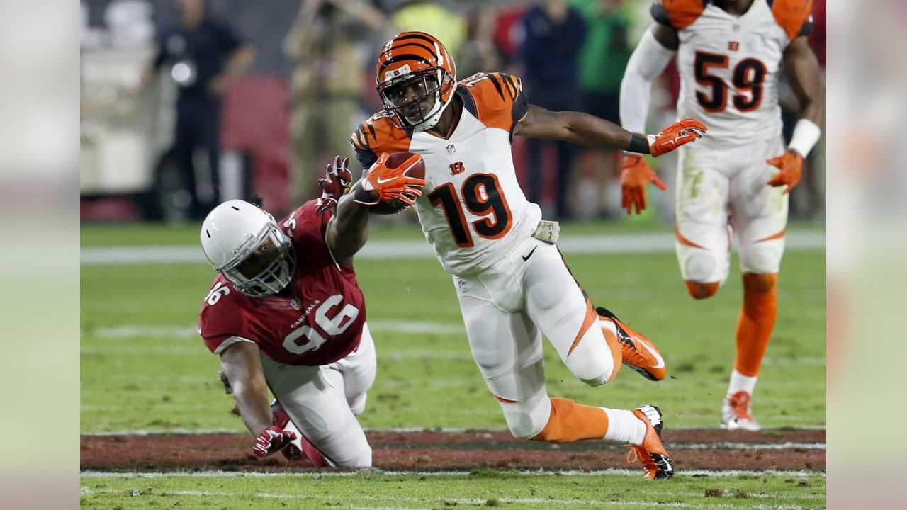 Bengals tight end TYLER EIFERT races down the sideline - Gold