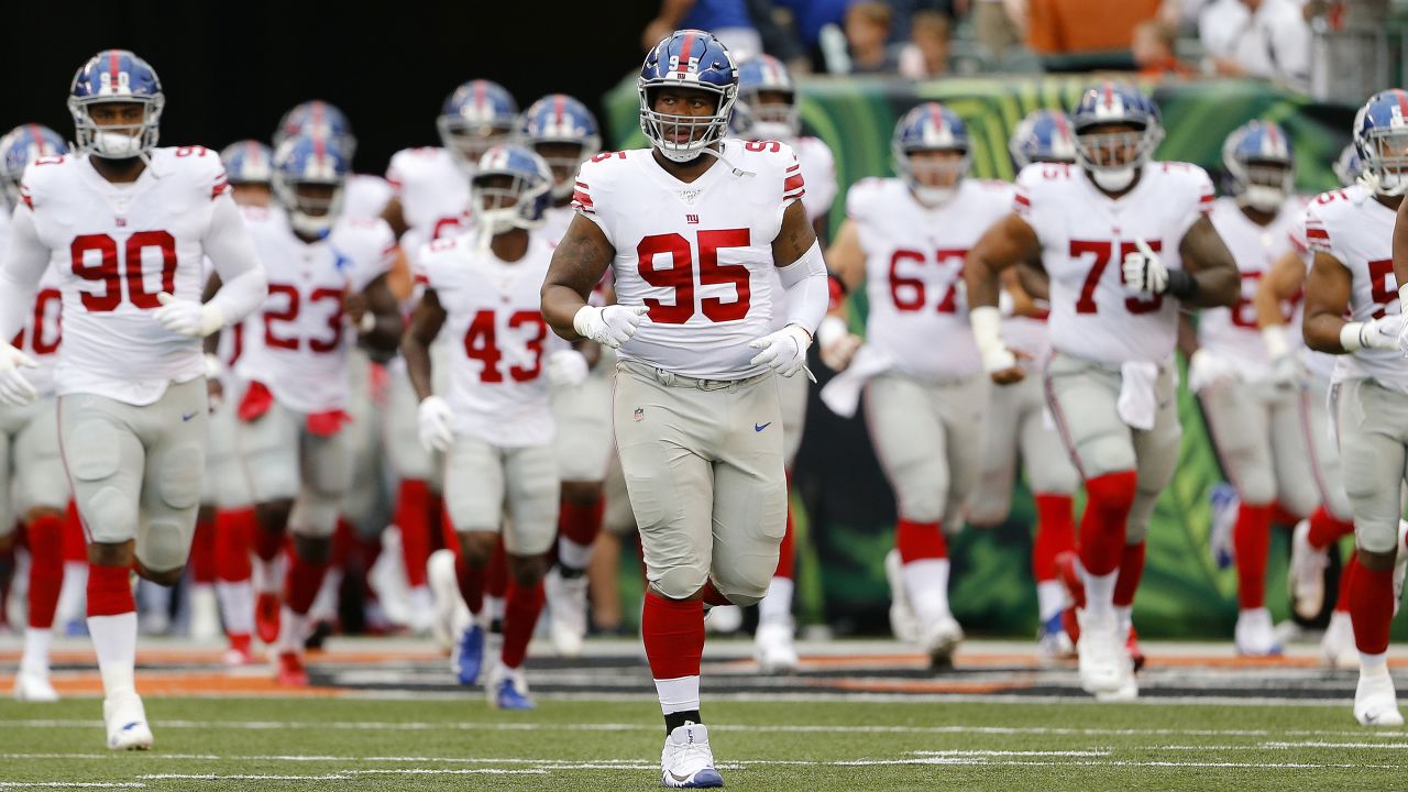 Giants trade B.J. Hill, draft pick to Bengals for OL Billy Price