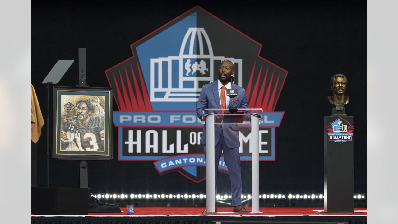 1,828 Pro Football Hall Of Fame Enshrinement Ceremony Photos & High Res  Pictures - Getty Images