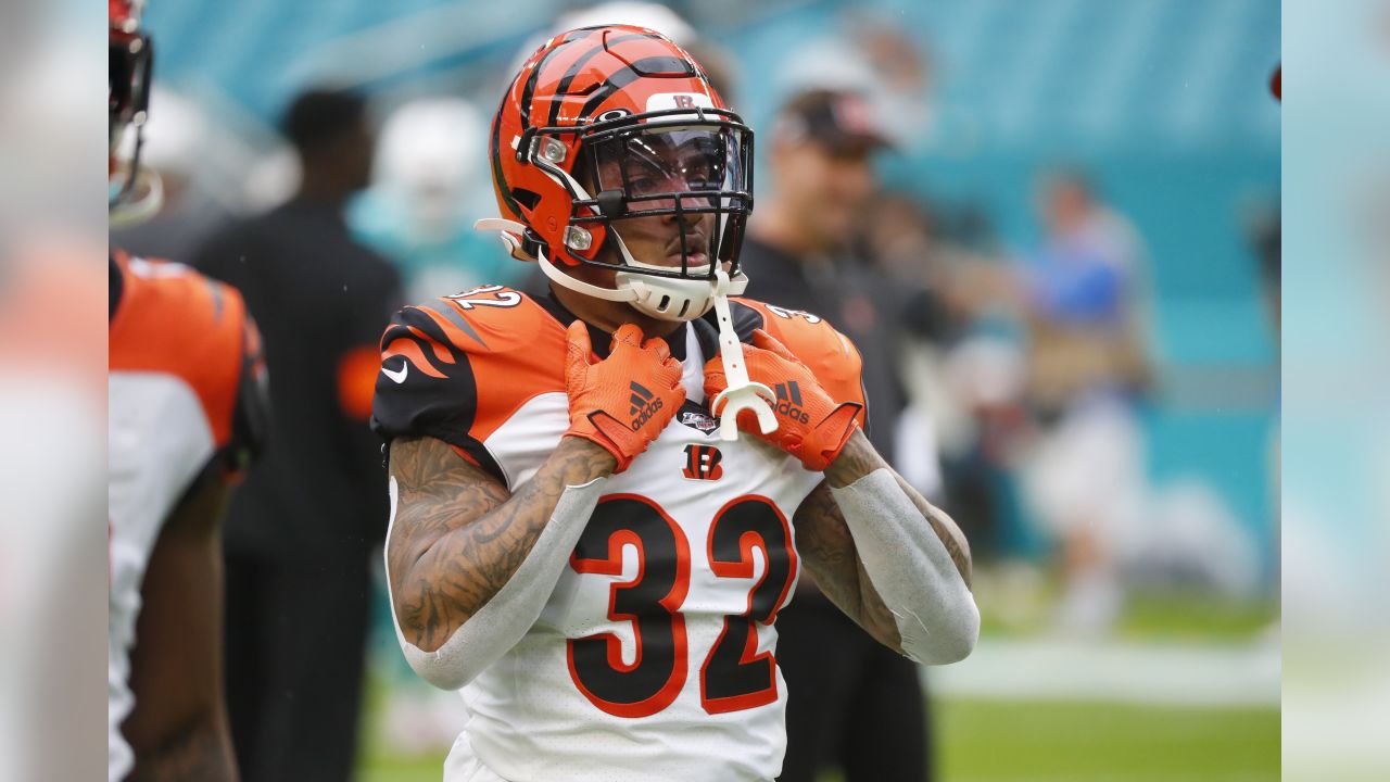 Bengals scored 23 4th quarter points, but lost 38-35 in overtime to the  Dolphins