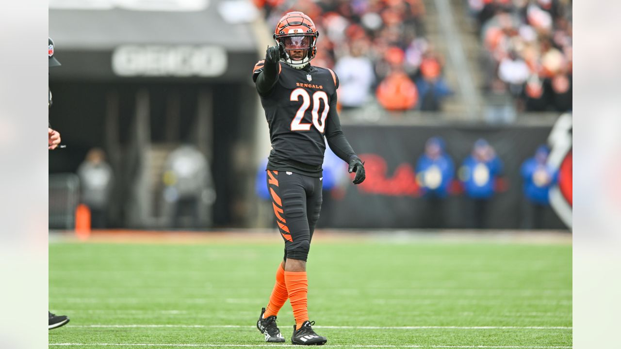 Shoutout to this sexy beast that passed for over 400 yards, 3 touchdowns,  and beat the Baltimore Ravens for the first time in his career! Congrats Joey  B! : r/bengals