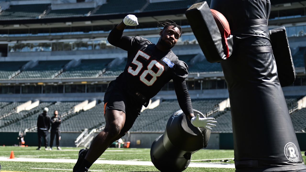 Cincinnati Bengals' Pooka Williams Jr. makes a catch as he