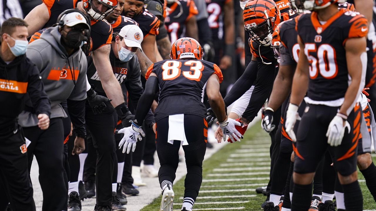 Cincinnati Bengals cornerback Tre Flowers (33) is seen during an NFL  football game against the Dallas Cowboys, Sunday, Sept. 18, 2022, in  Arlington, Texas. Dallas won 20-17. (AP Photo/Brandon Wade Stock Photo -  Alamy