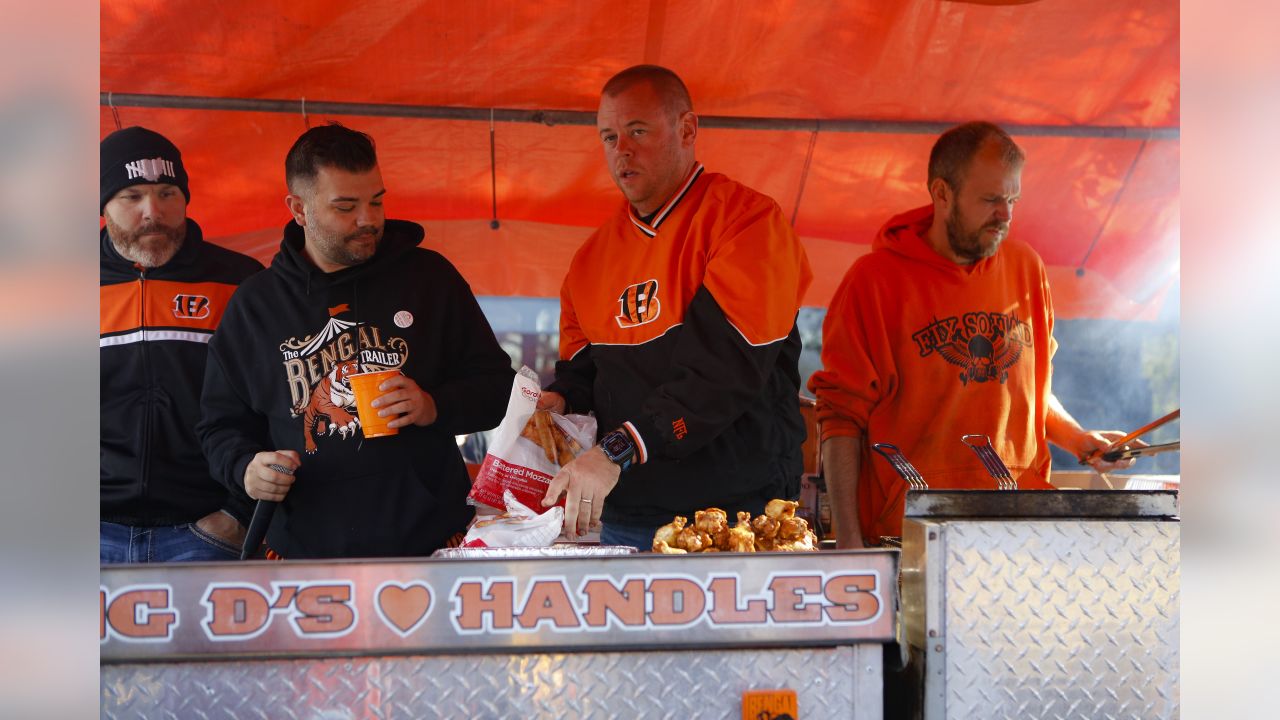 Cincinnati Bengals vs. Baltimore Ravens AFC playoffs: Fan tailgate