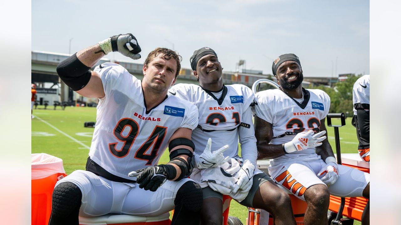 Photos: Tee Higgins rejoins Cincinnati Bengals training camp, 8/18