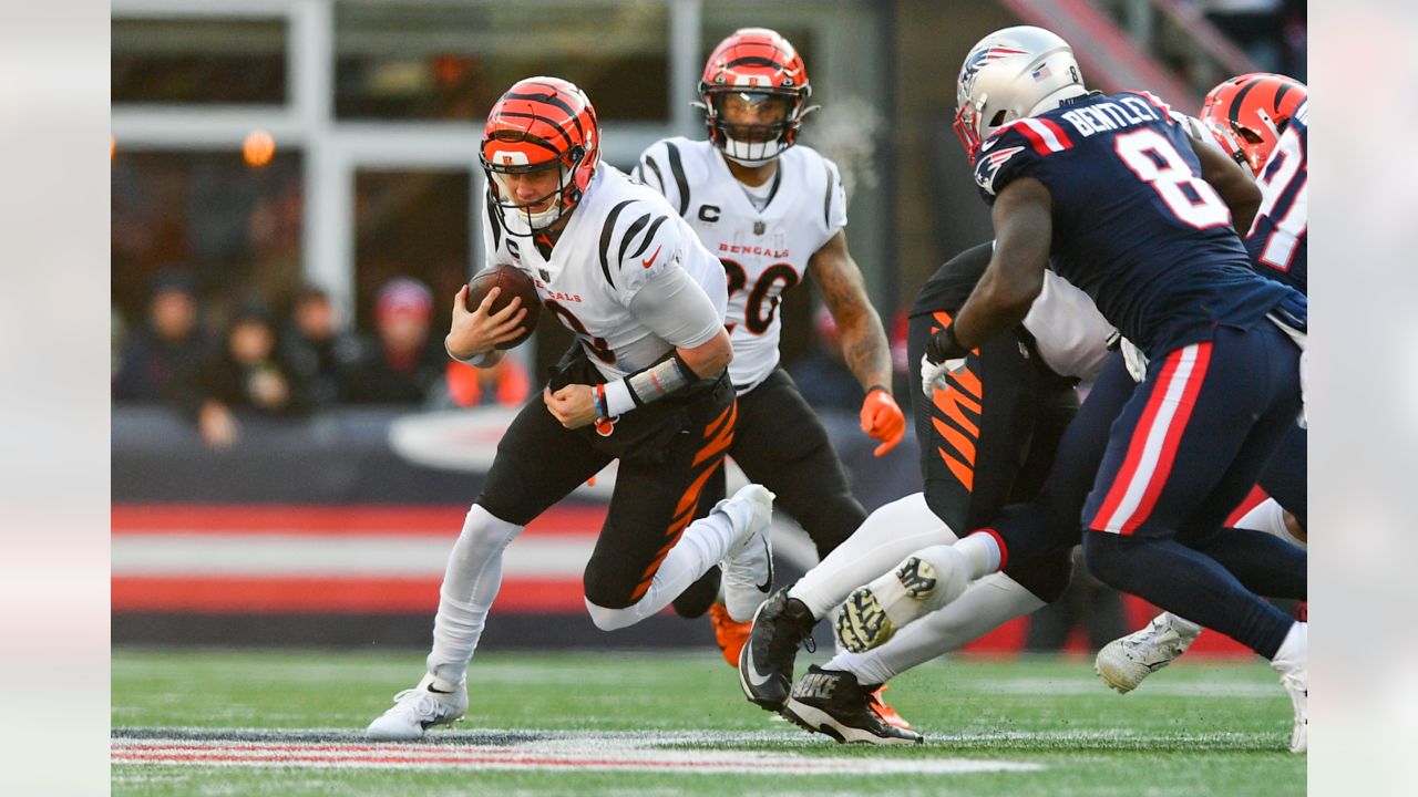 Foxborough, United States. 24th Dec, 2022. Cincinnati Bengals quarterback Joe  Burrow (9) looks for a pass during the first half of a game against New  England Patriots at Gillette Stadium in Foxborough