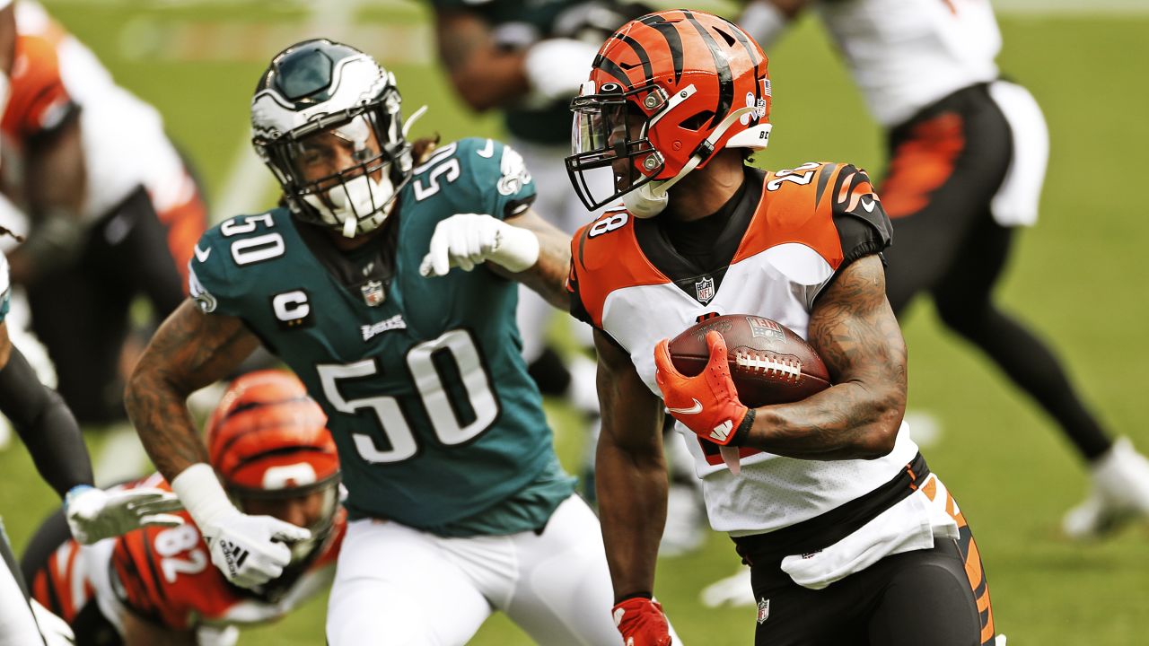 PHILADELPHIA, PA - SEPTEMBER 27: Cincinnati Bengals Cornerback LeShaun Sims  (38) tackels Philadelphia Eagles Wide Receiver Greg Ward (84) in the first  half during the game between the Cincinnati Bengals and Philadelphia