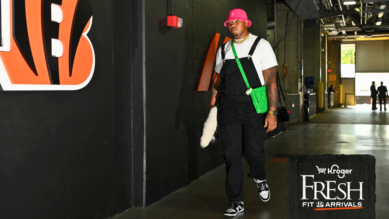 Photos: Bengals Arrive at Paycor Stadium for Monday Night Football