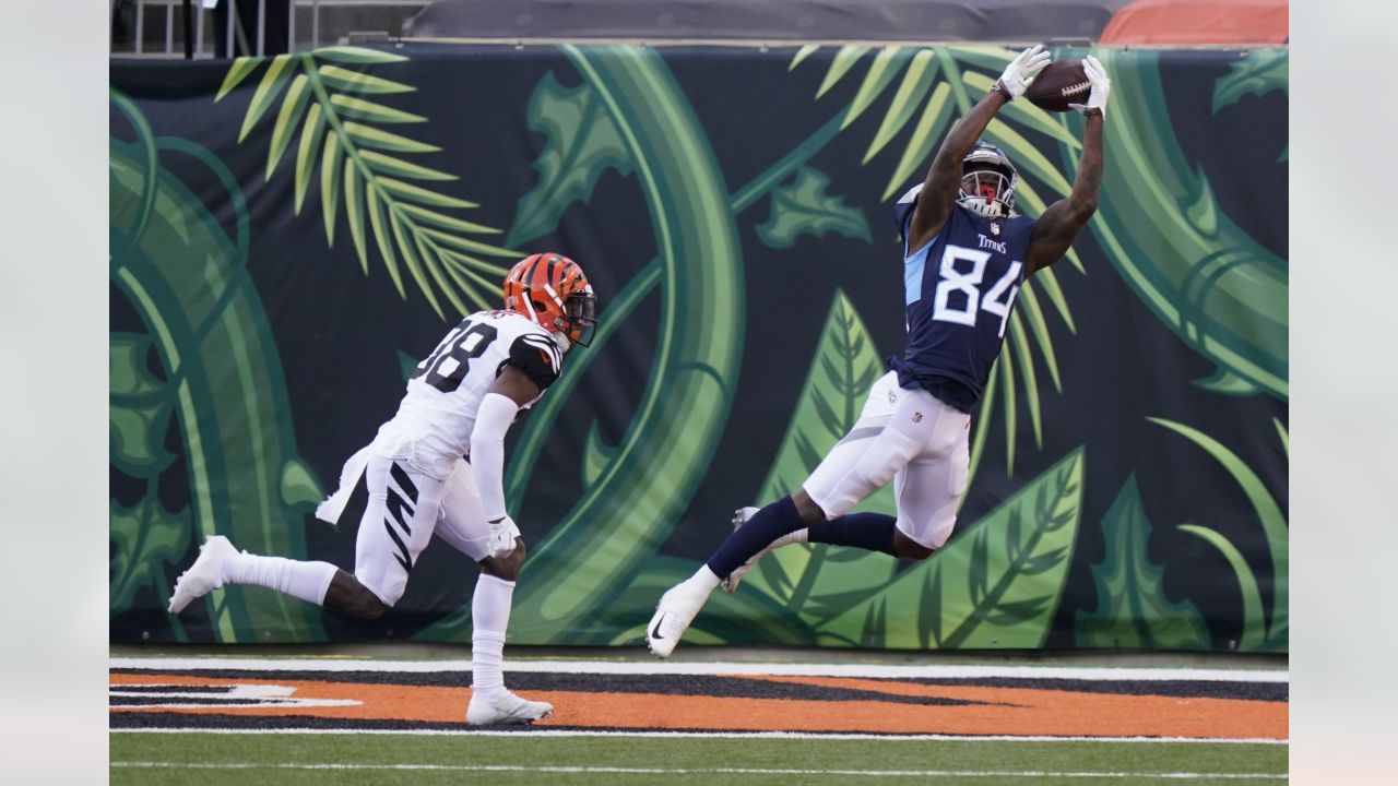 Cincinnati Bengals defeat Tennessee Titans on field goal as time expires,  19-16 - The Globe and Mail