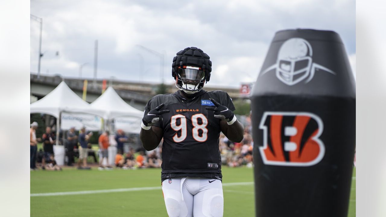 Cincinnati Bengals' Tyler Shelvin stands on the field during an NFL  football practice in Cincinnati, Tuesday, May 24, 2022. (AP Photo/Aaron  Doster Stock Photo - Alamy