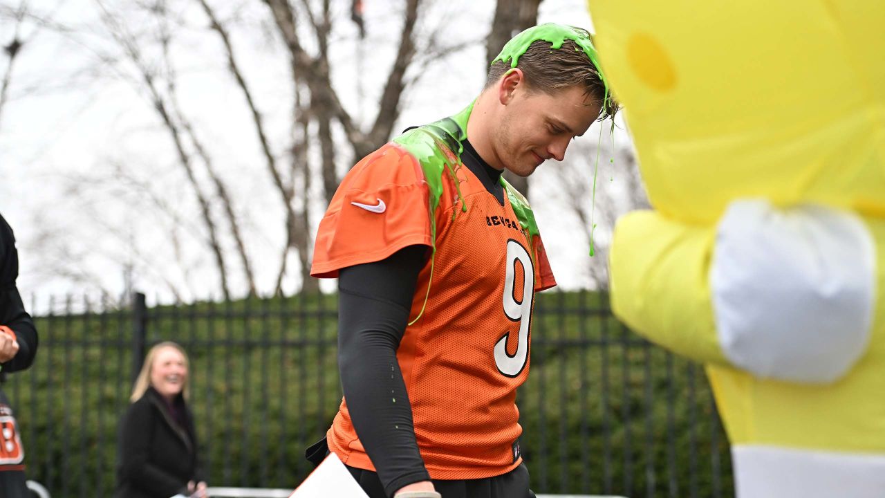 Joe Burrow finally meets SpongeBob, gets slimed