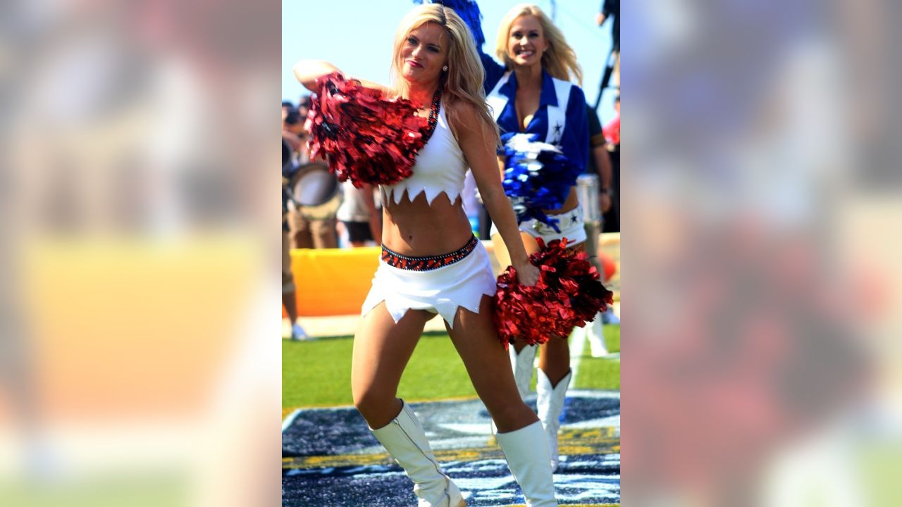 Monday Morning Cheerleader:Tina of the Bengals on Their Wild Card