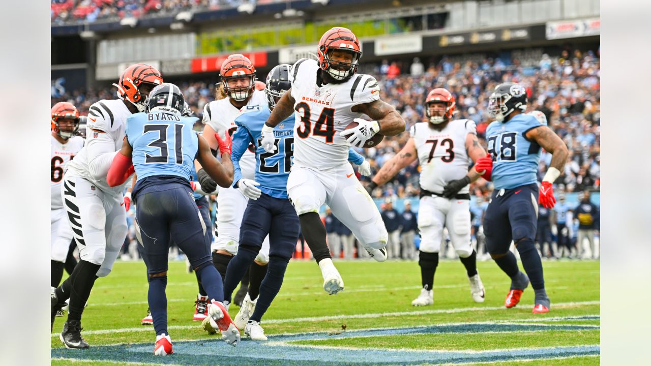 Titans beat Bengals 27-3