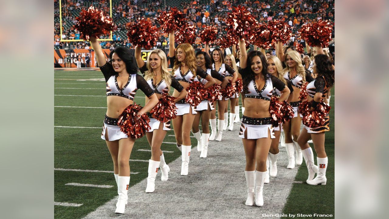 Cincinnati Ben-Gal Cheerleaders - Happy Game DEY, and