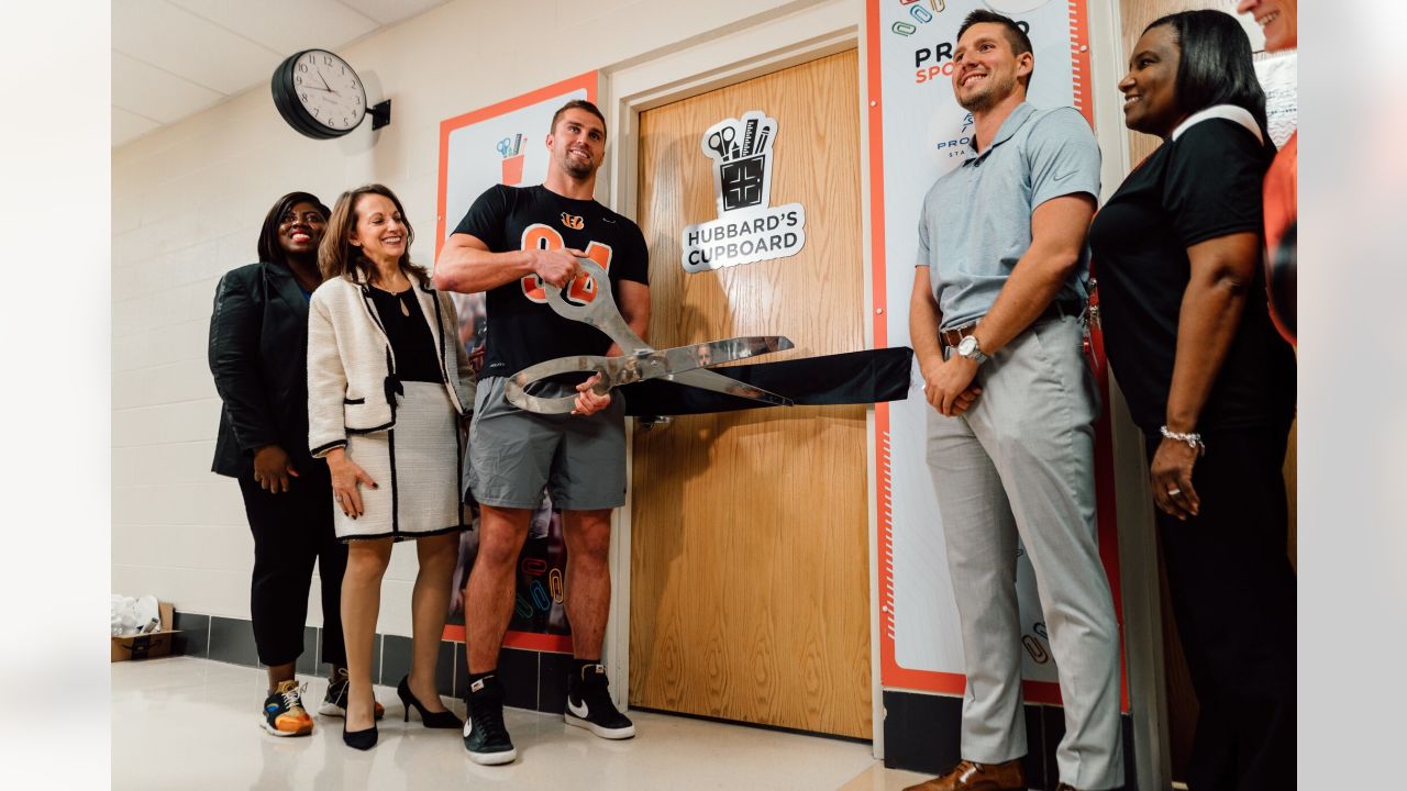 Cincinnati Bengals' Sam Hubbard Launches 'Hubbard's Cupboards' Charity  Initiative in Mt. Healthy Schools, Culture, Cincinnati