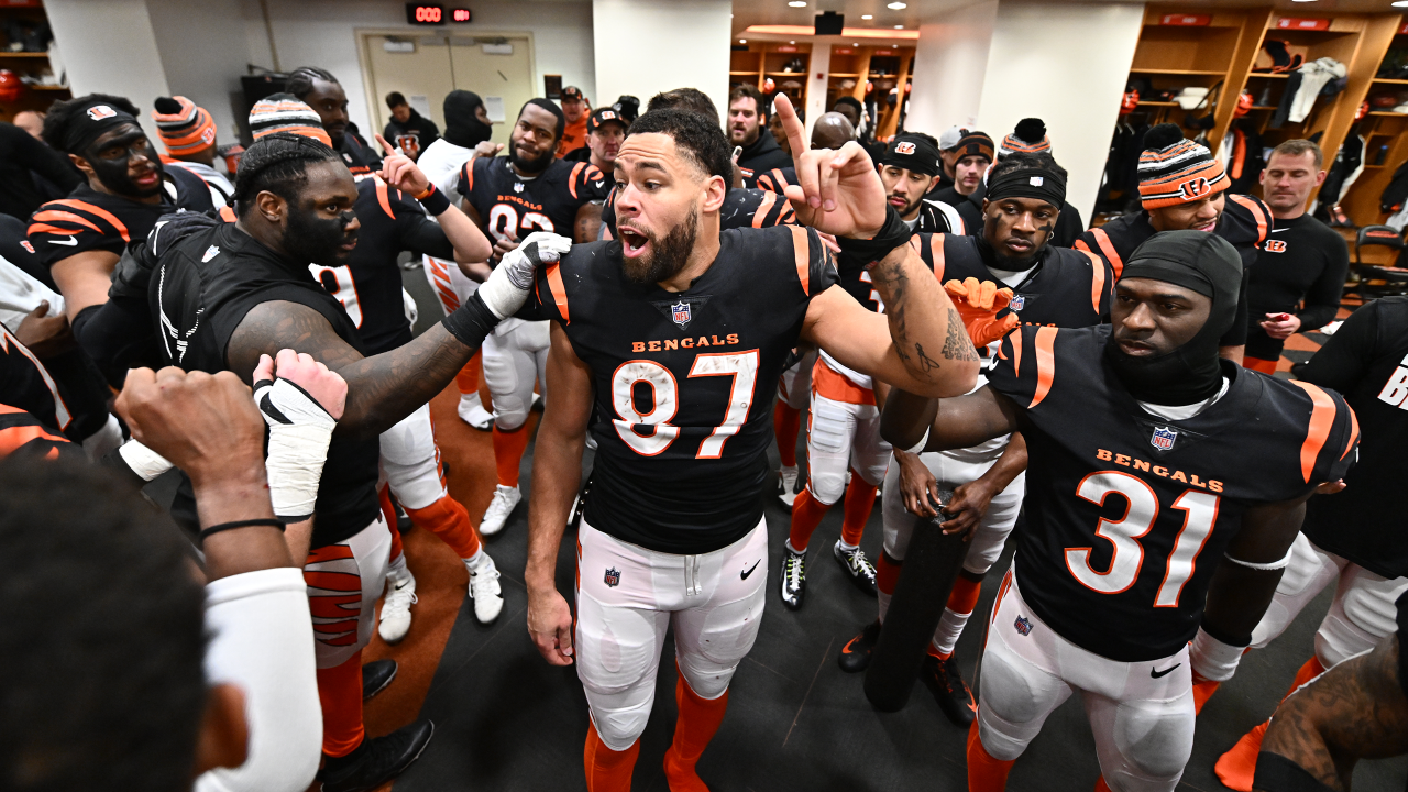 Cincinnati Bengals Thank C.J. Uzomah With Farewell Video - Sports