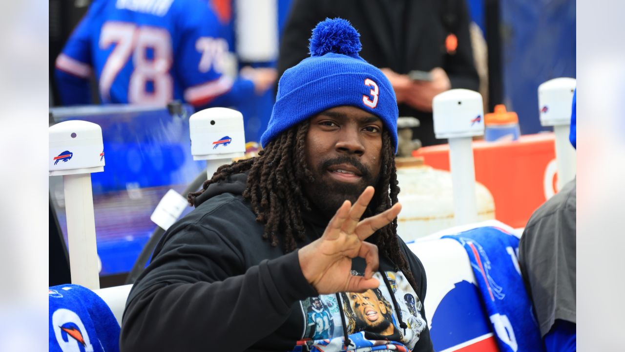 Love for Damar, Bills honor Damar Hamlin pregame