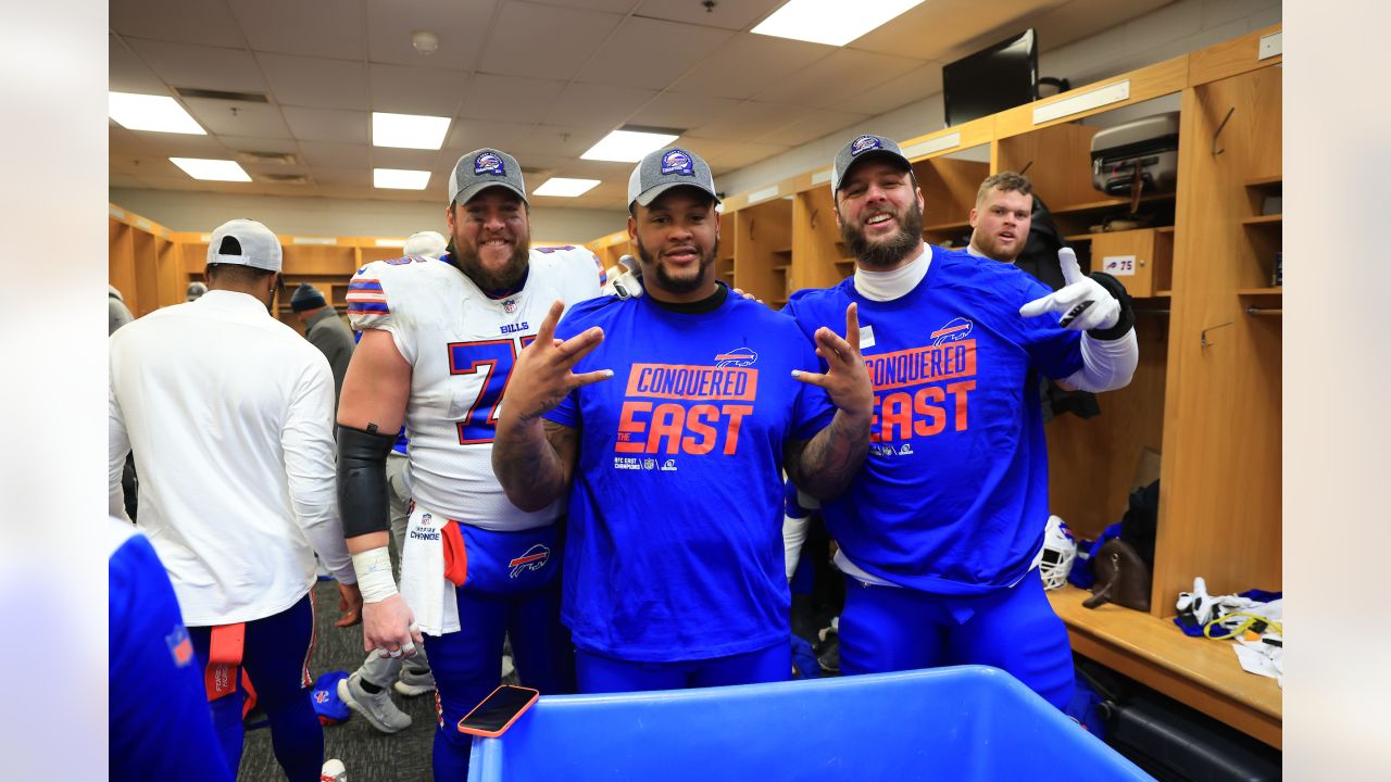 Social media reacts to Buffalo's third consecutive AFC East title, Bears win