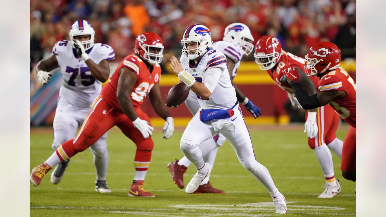 Buffalo Bills Vs. Kansas City Chiefs. Fans Support On NFL Game. Silhouette  Of Supporters, Big Screen With Two Rivals In Background. Stock Photo,  Picture And Royalty Free Image. Image 151160607.