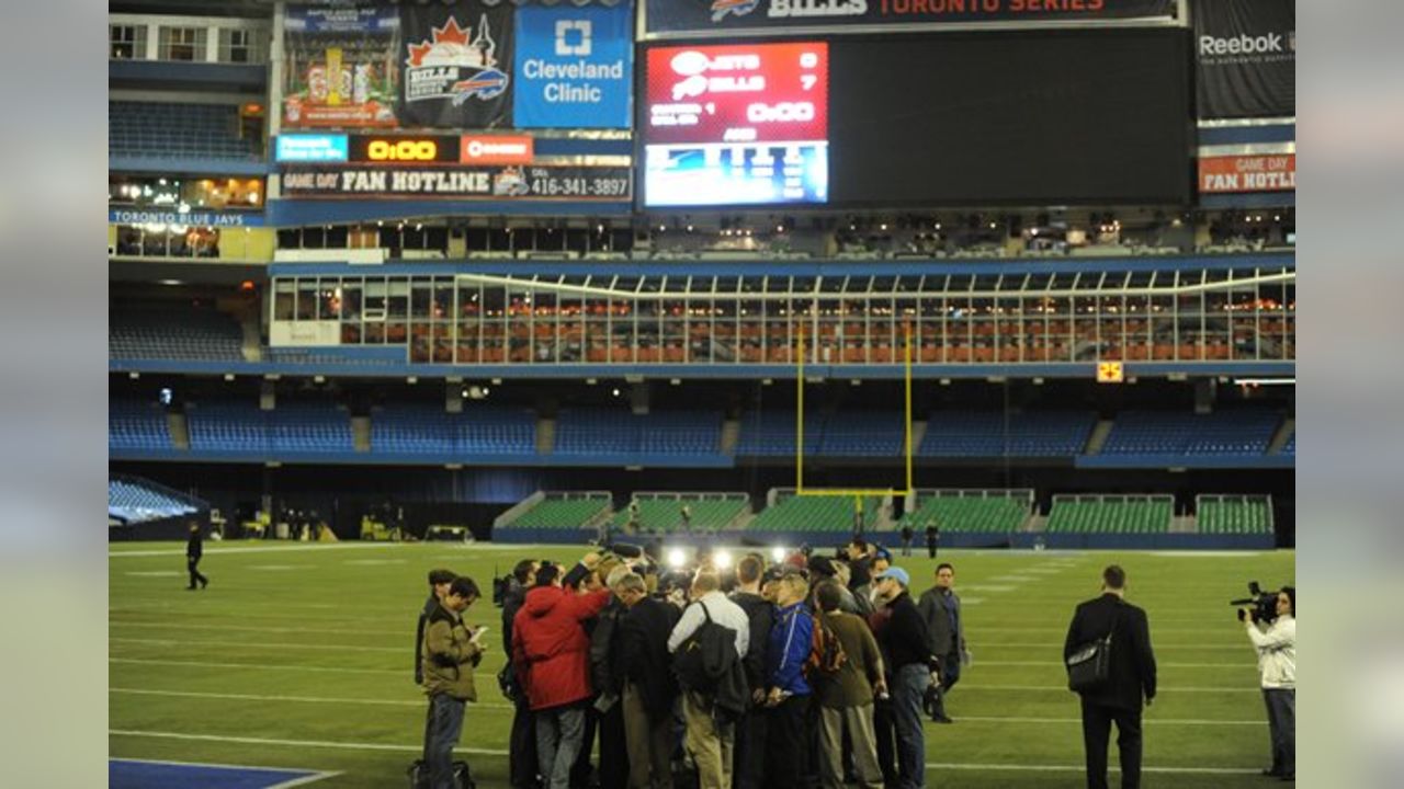 Bills' series in Toronto scores few points with fans to north