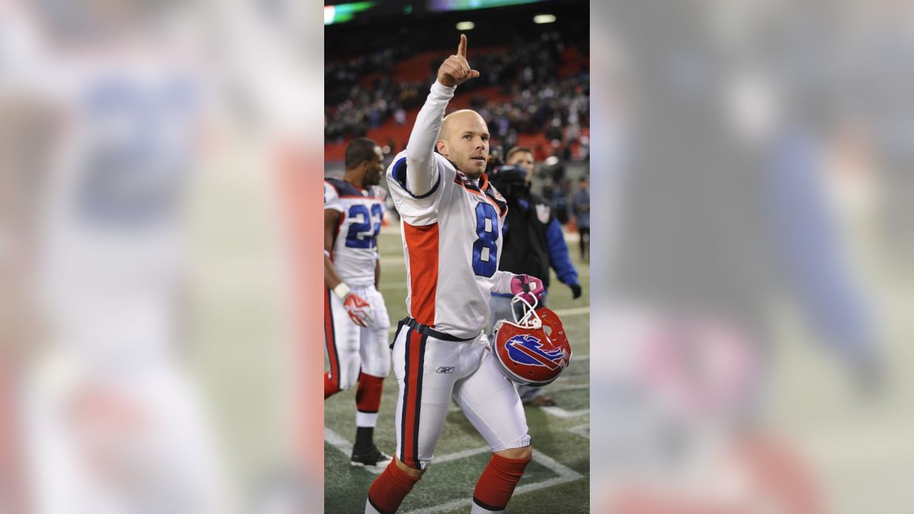 Buffalo Bills on X: Brian Moorman is back! Let's all do this to celebrate!  #crazyflexible  / X