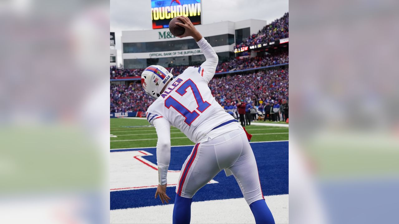 We feel it and we know it': Bills QB Josh Allen joins NFLPA push for grass  fields