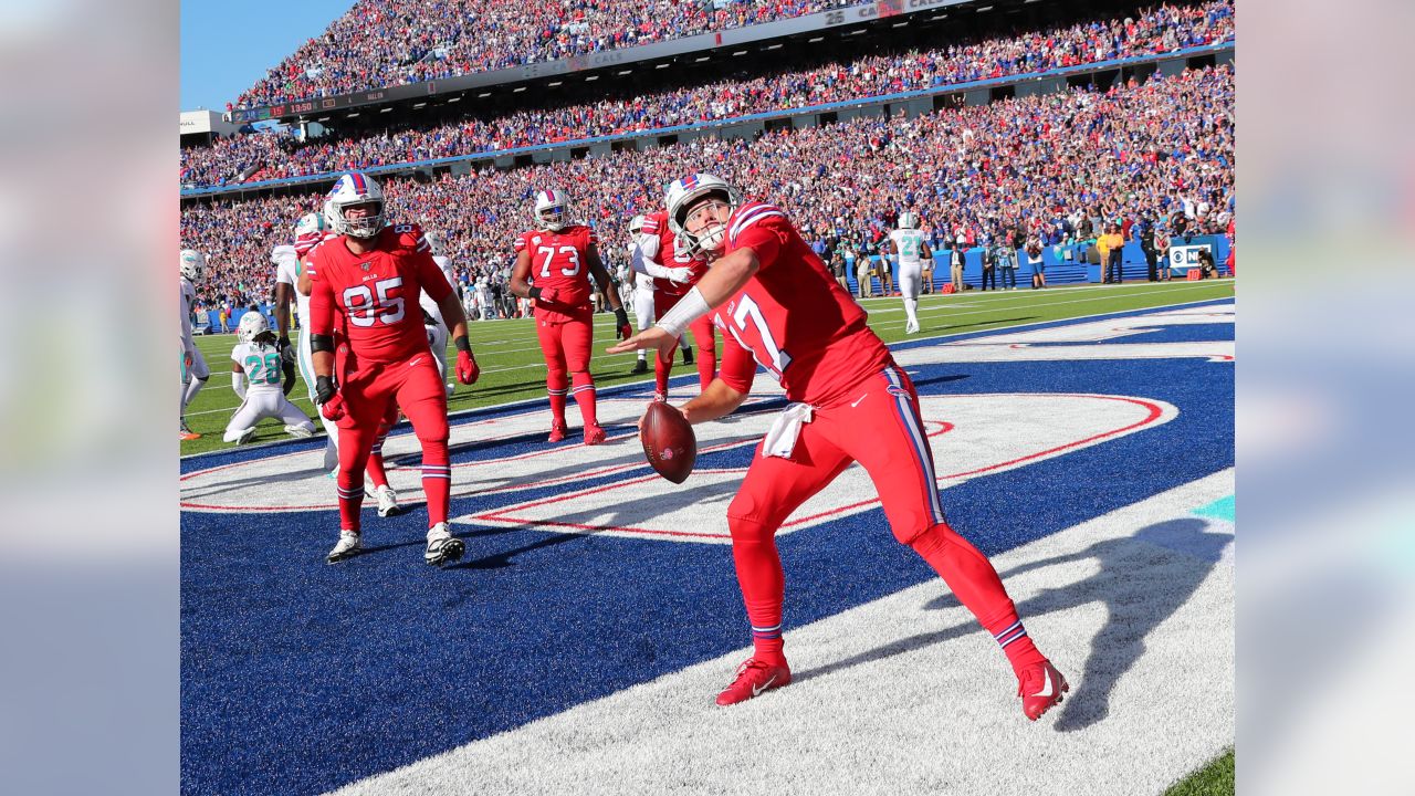 Buffalo Sabres captain Jack Eichel is fan of Bills QB Josh Allen