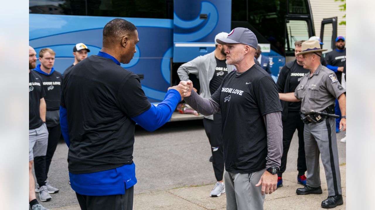 'Choose Love' shirts from Buffalo Bills, Sabres and Bandits raise $1