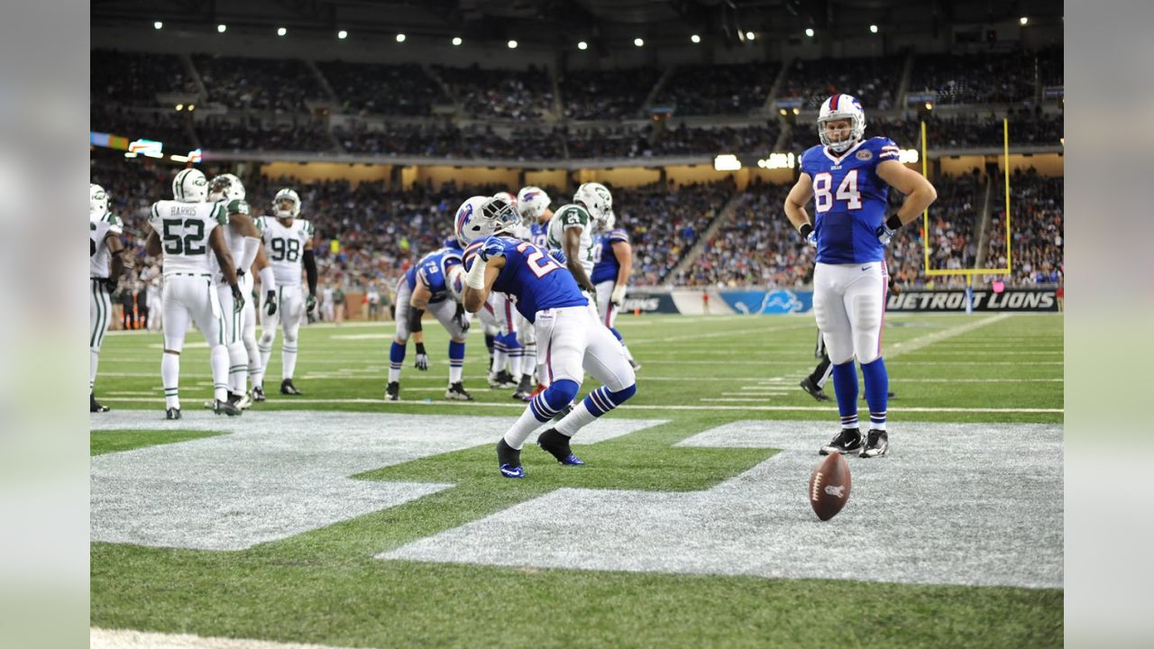 Detroit, Michigan - The Buffalo Bills play the New York Jets in a National  Football League game at Ford Field Stock Photo - Alamy